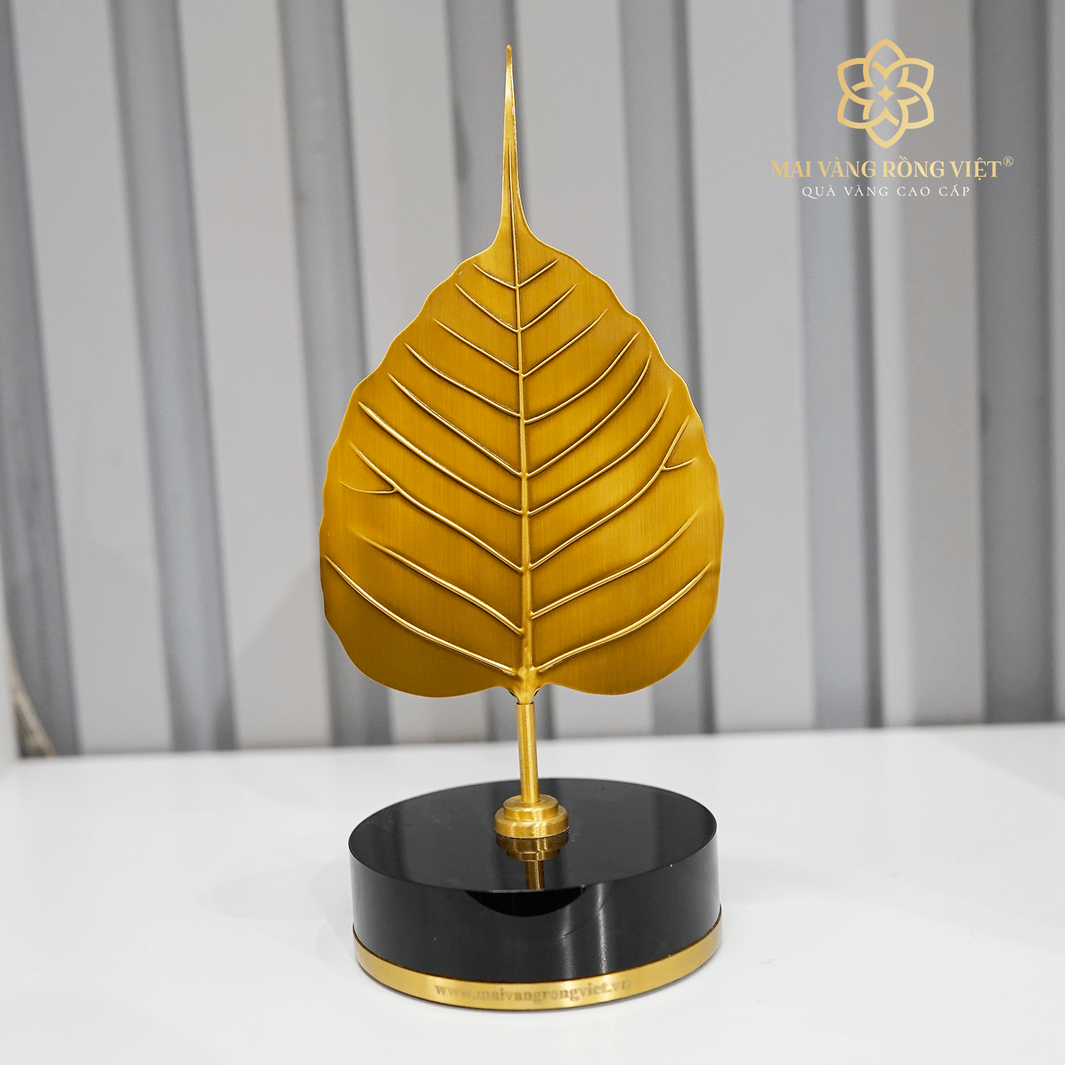 Lá Bồ Đề Hạnh Phúc màu cổ điển - đế Phale tròn 1 Lá Bồ Đề Hạnh Phúc màu cổ điển - đế Phale tròn