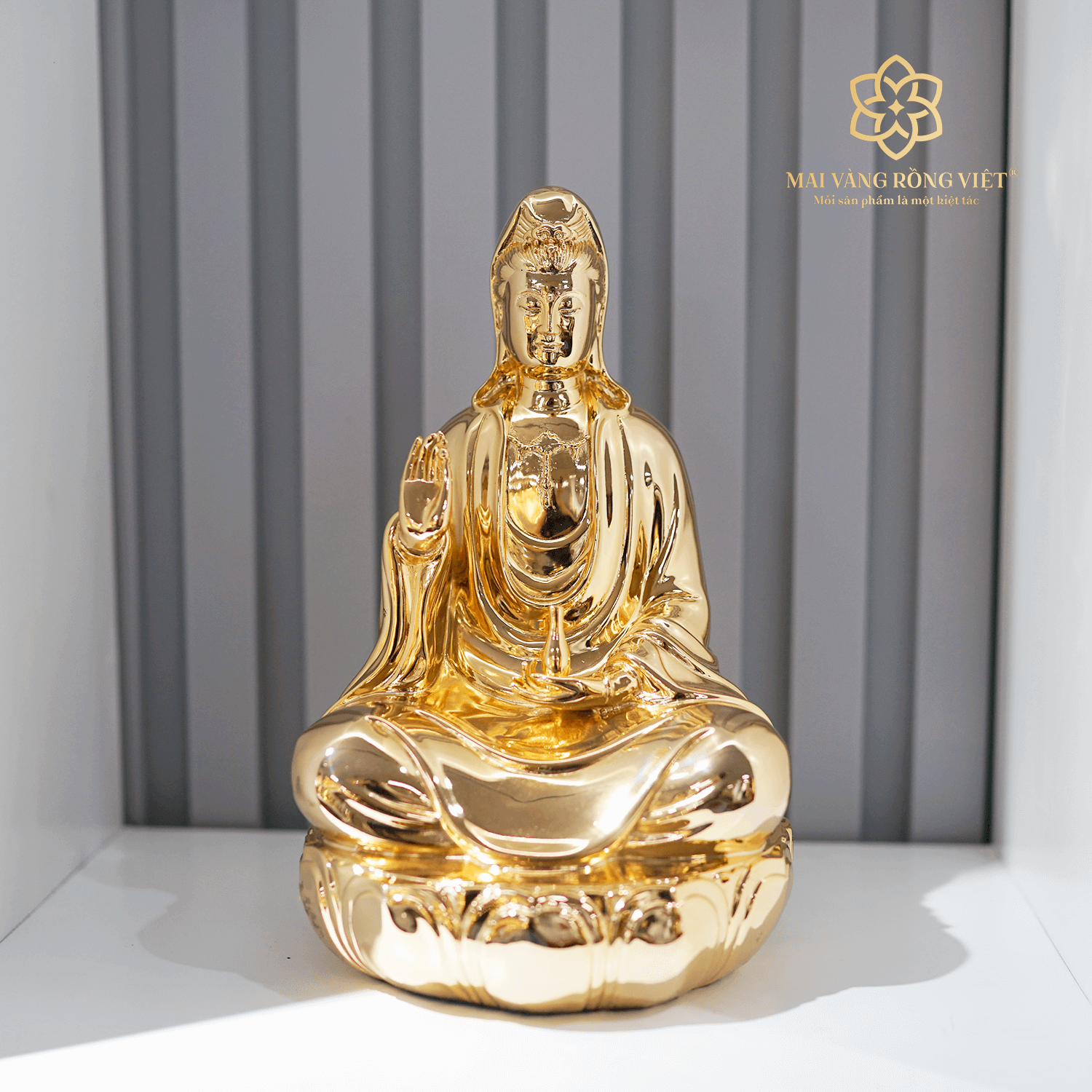 Tượng Quan Thế Âm Bồ Tát mạ vàng 24k cao 25cm 1 Tượng Quan Thế Âm Bồ Tát mạ vàng 24k cao 25cm