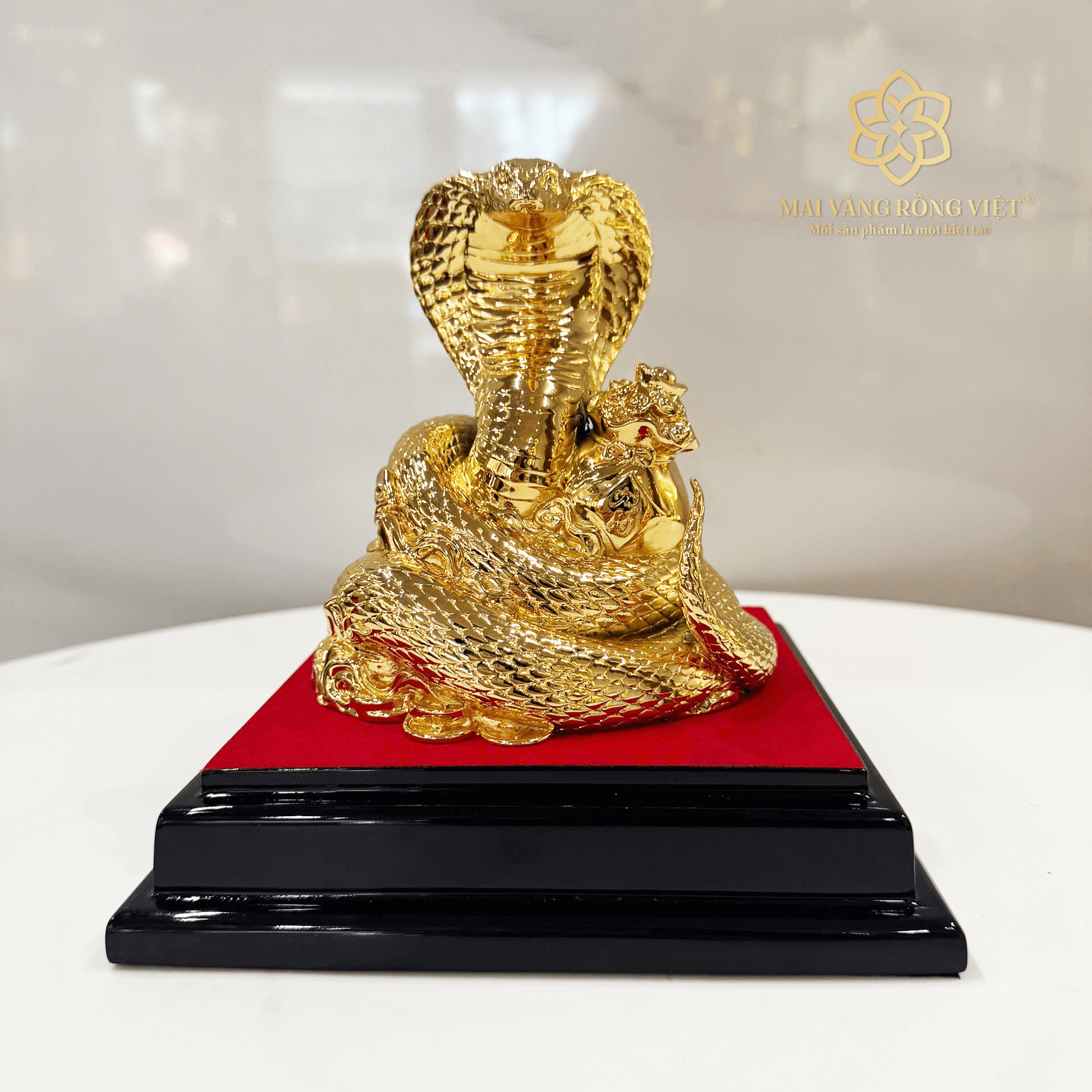 Tượng Rắn Mạ Gold 1 Tượng Rắn Mạ Gold